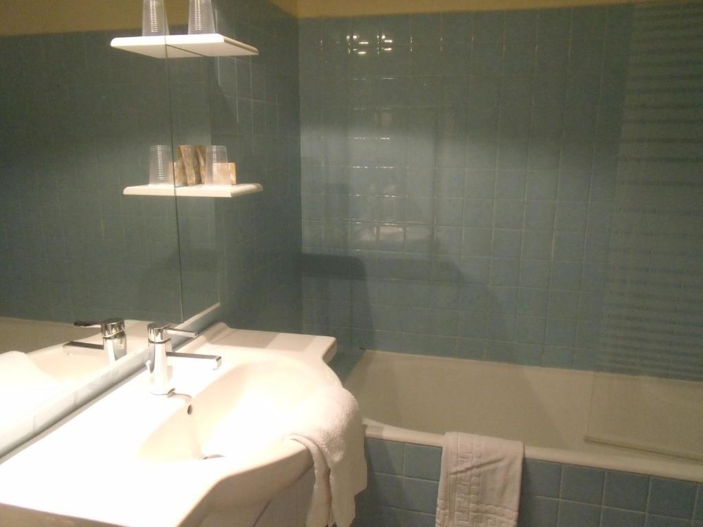 Hotel Restaurant L'Ecluse Antonne-et-Trigonant ห้อง รูปภาพ