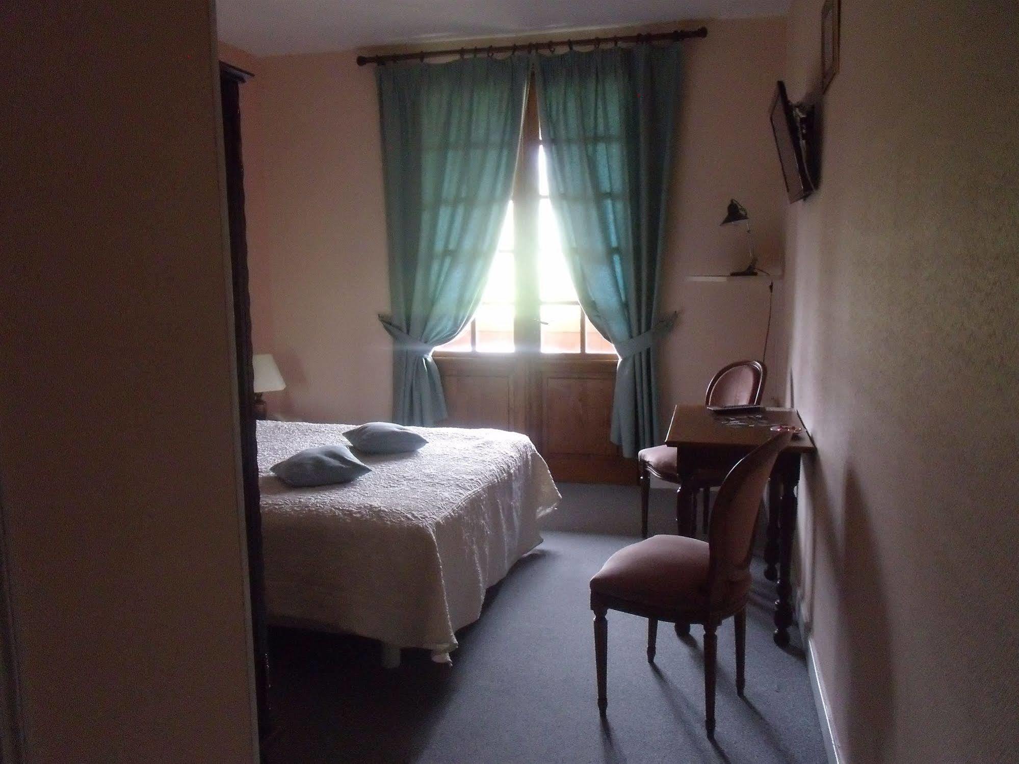 Hotel Restaurant L'Ecluse Antonne-et-Trigonant ภายนอก รูปภาพ