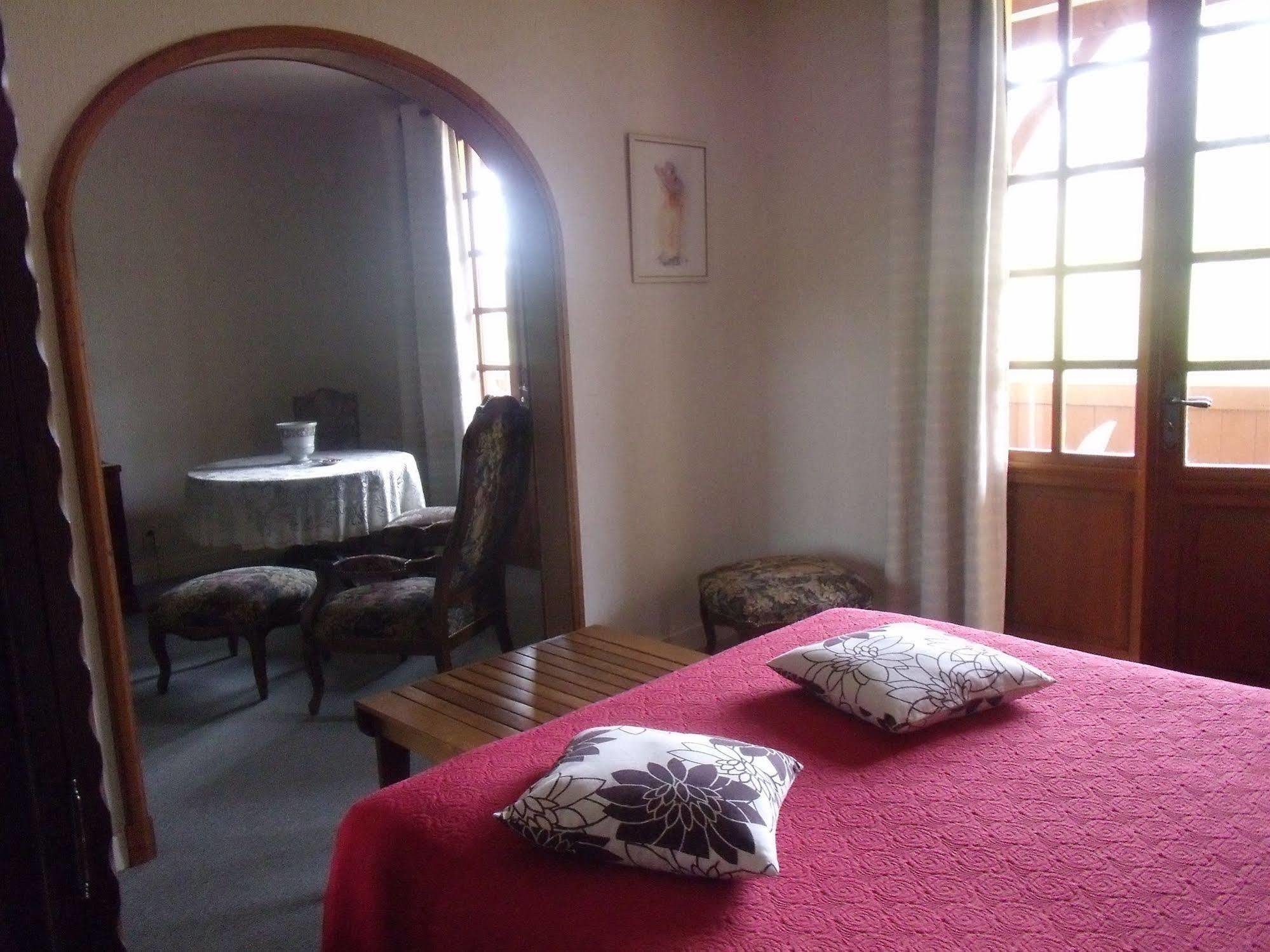 Hotel Restaurant L'Ecluse Antonne-et-Trigonant ภายนอก รูปภาพ