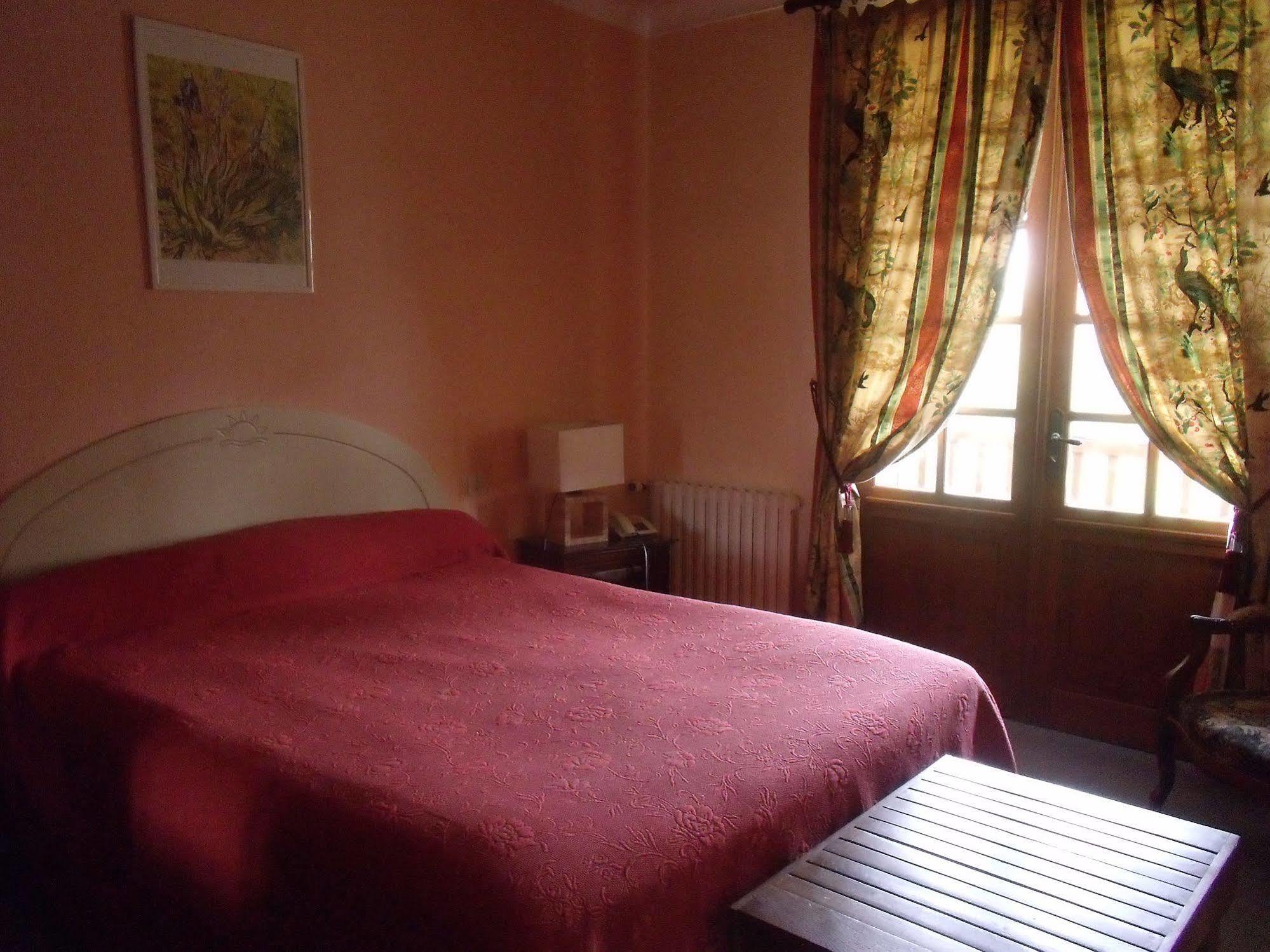 Hotel Restaurant L'Ecluse Antonne-et-Trigonant ภายนอก รูปภาพ