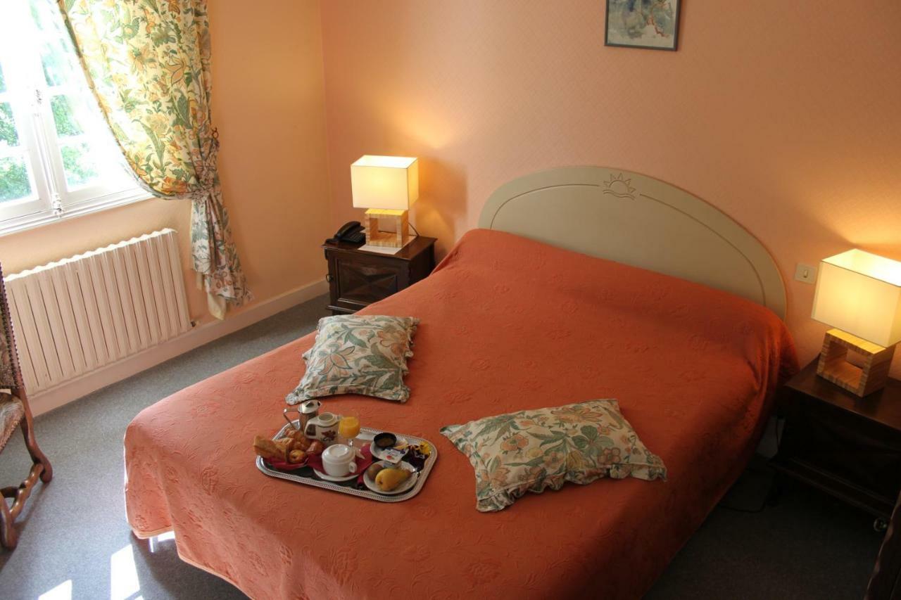 Hotel Restaurant L'Ecluse Antonne-et-Trigonant ภายนอก รูปภาพ